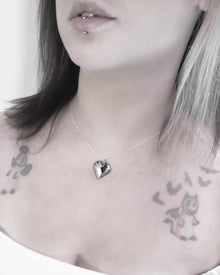 Frantumi - Collana con cuore spezzato in argento sterling