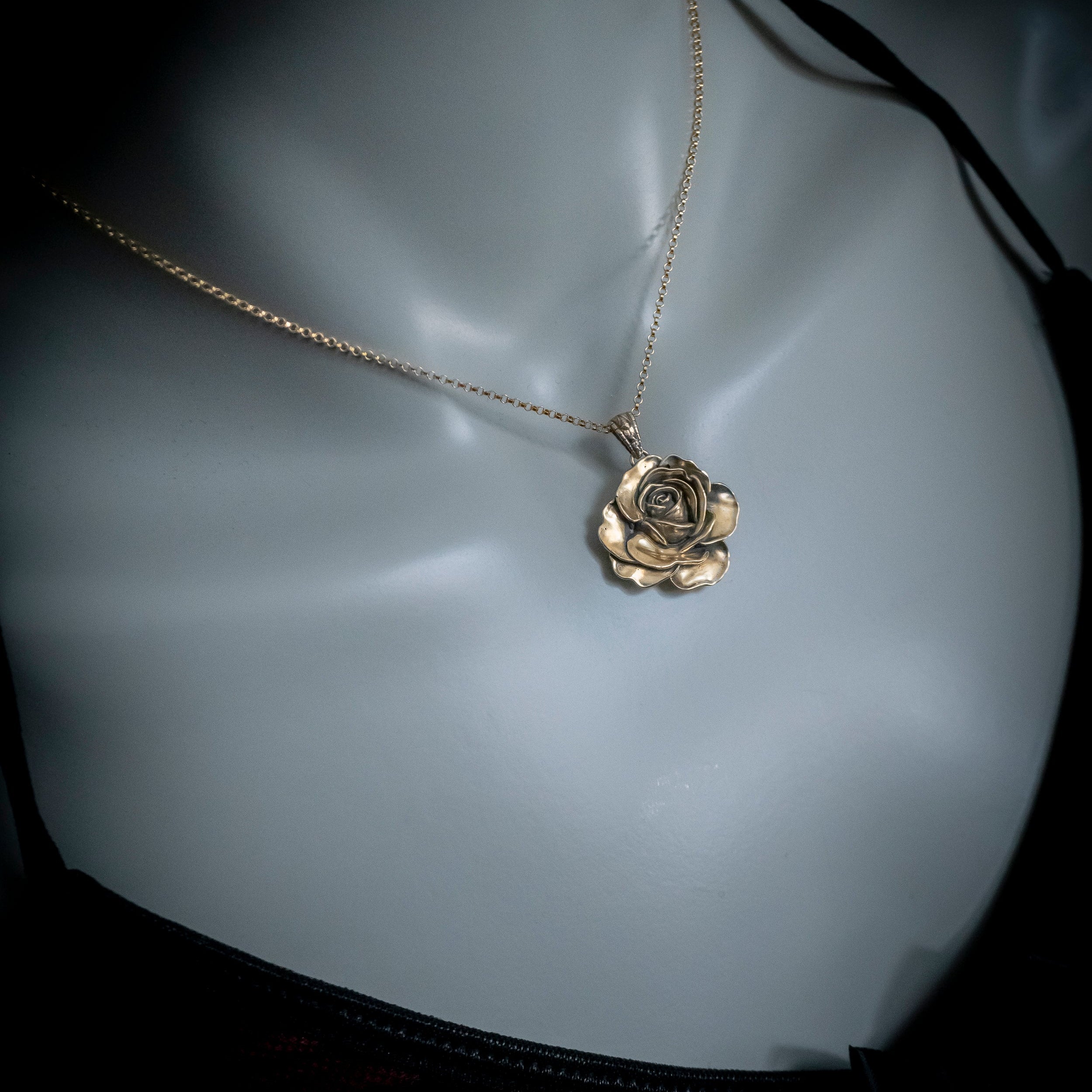 The Golden Rose - Luxury Solid 10Kt Gold Pendant