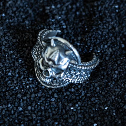 Catacomb Skull Ring - Faceless Jewelry - alternative and gothic dark jewelry - for the mysterious and fantastical - take it&