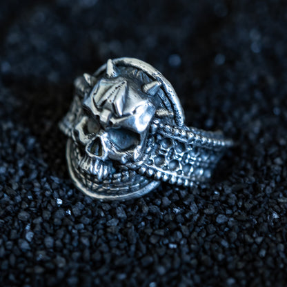 Catacomb Skull Ring - Faceless Jewelry - alternative and gothic dark jewelry - for the mysterious and fantastical - take it&