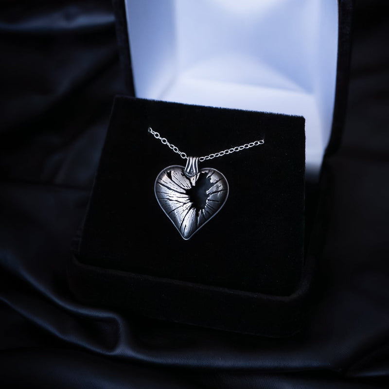 Shatter - Ketting met gebroken hart van sterlingzilver